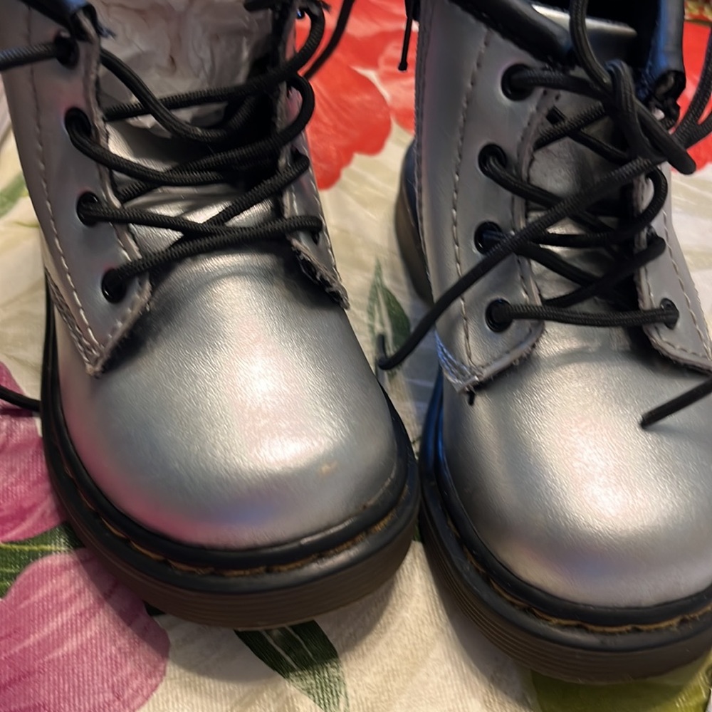 Dr. Martins size 5 toddler/lil lil kids silver zip side boots. Non metallic.